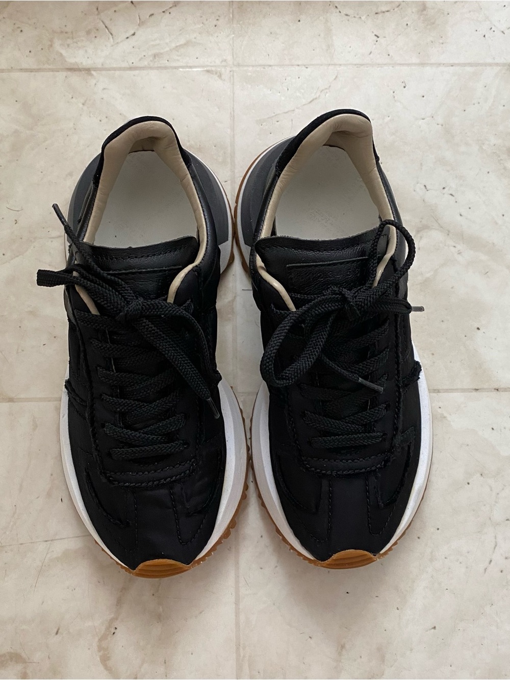 $690 Maison Margiela Black Leather Suede Gum Sole 50-50 Low Top Sneakers Size 7 - Picture 6 of 15